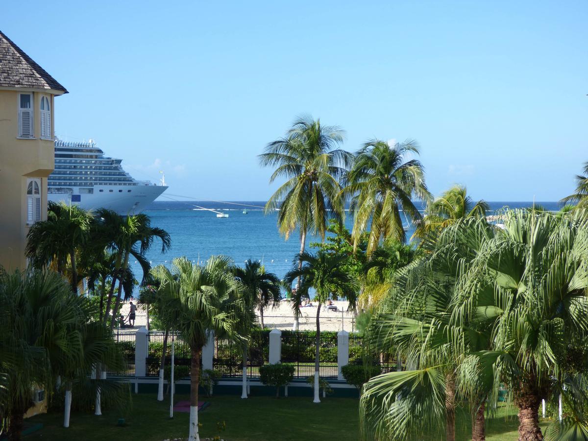 Beach One Bedroom Suite A22 Ocho Rios Exterior photo